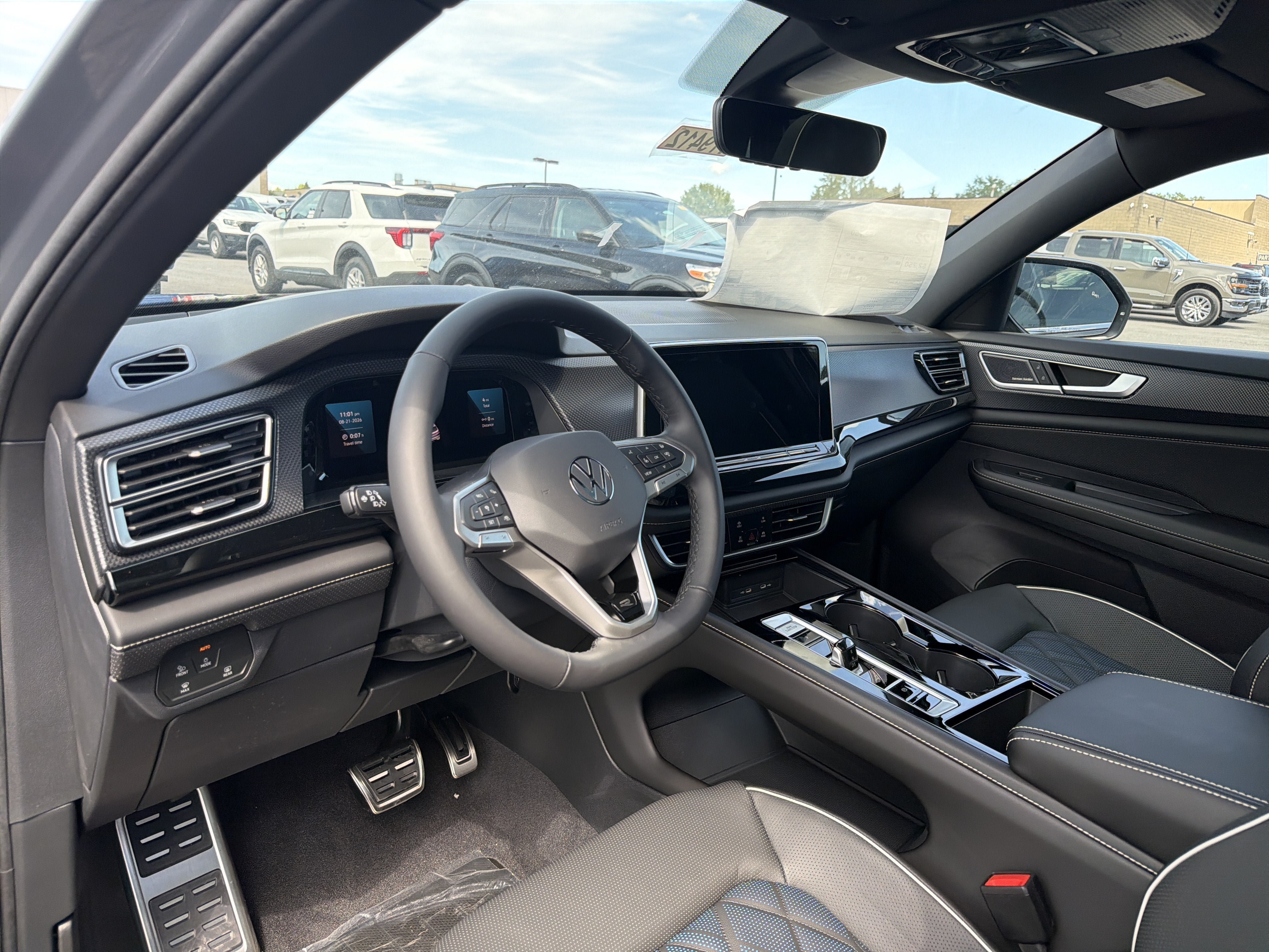New 2026 Volkswagen Atlas Cross Sport SEL Premium R-Line AWD/4WD image 9