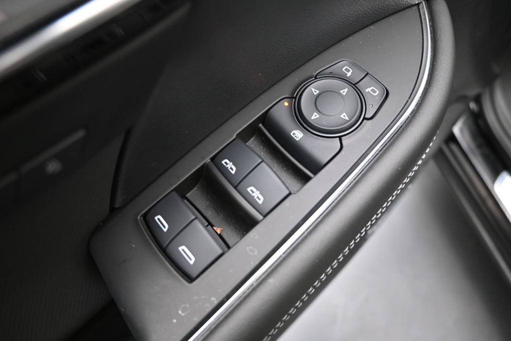 Used 2024 Buick Envision Preferred AWD/4WD image 13