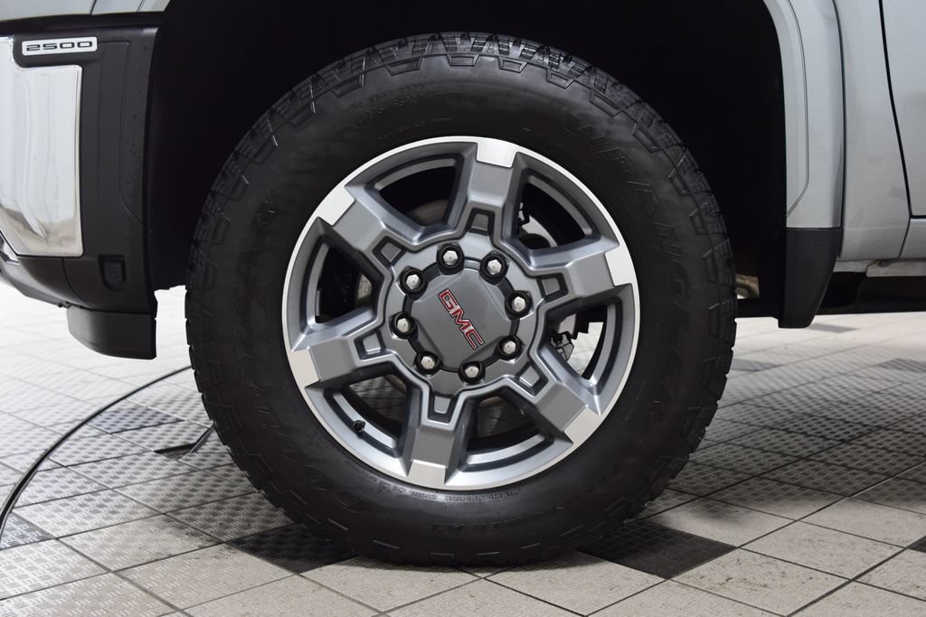Used 2025 GMC Sierra 2500 SLT w/ SLT Premium Package AWD/4WD image 28