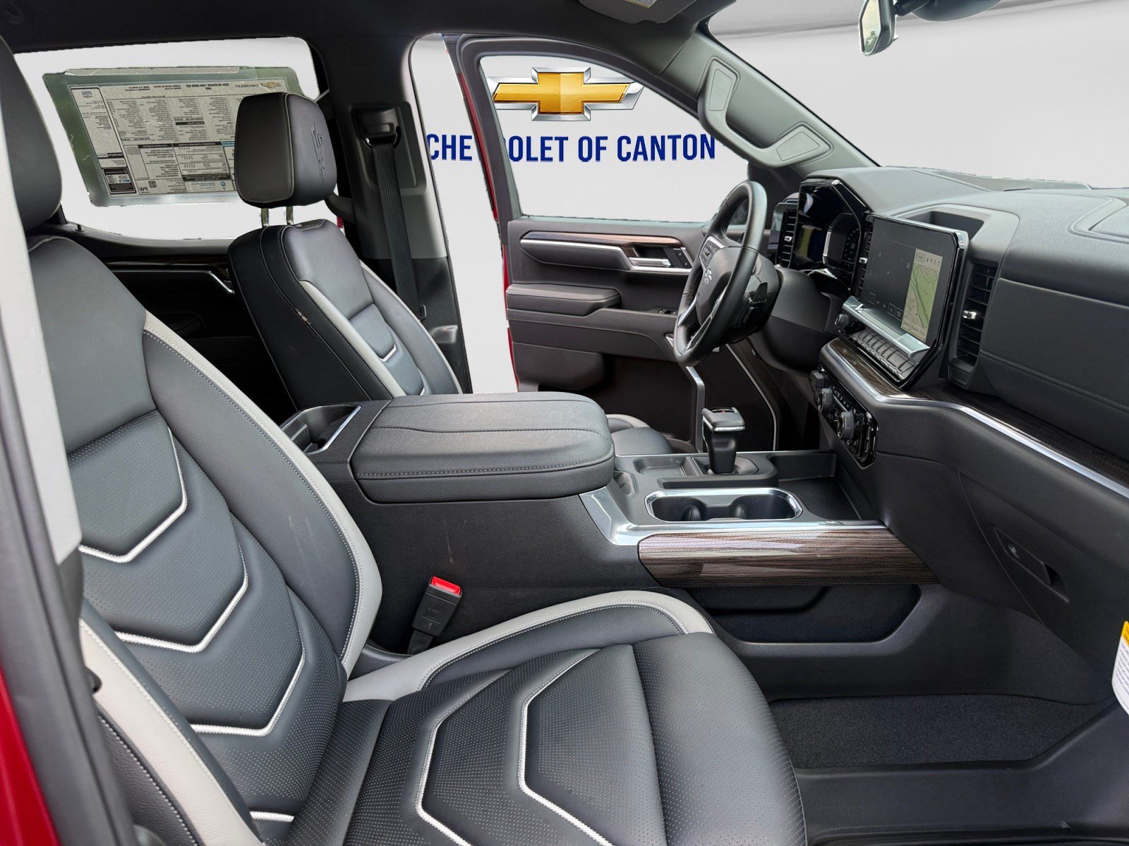 Used 2025 Chevrolet Silverado 1500 RST w/ Convenience Package II AWD/4WD image 13