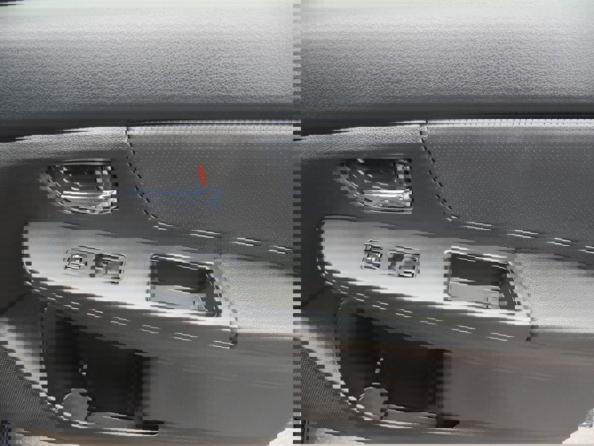 Used 2013 Subaru Crosstrek 2.0i Limited image 16
