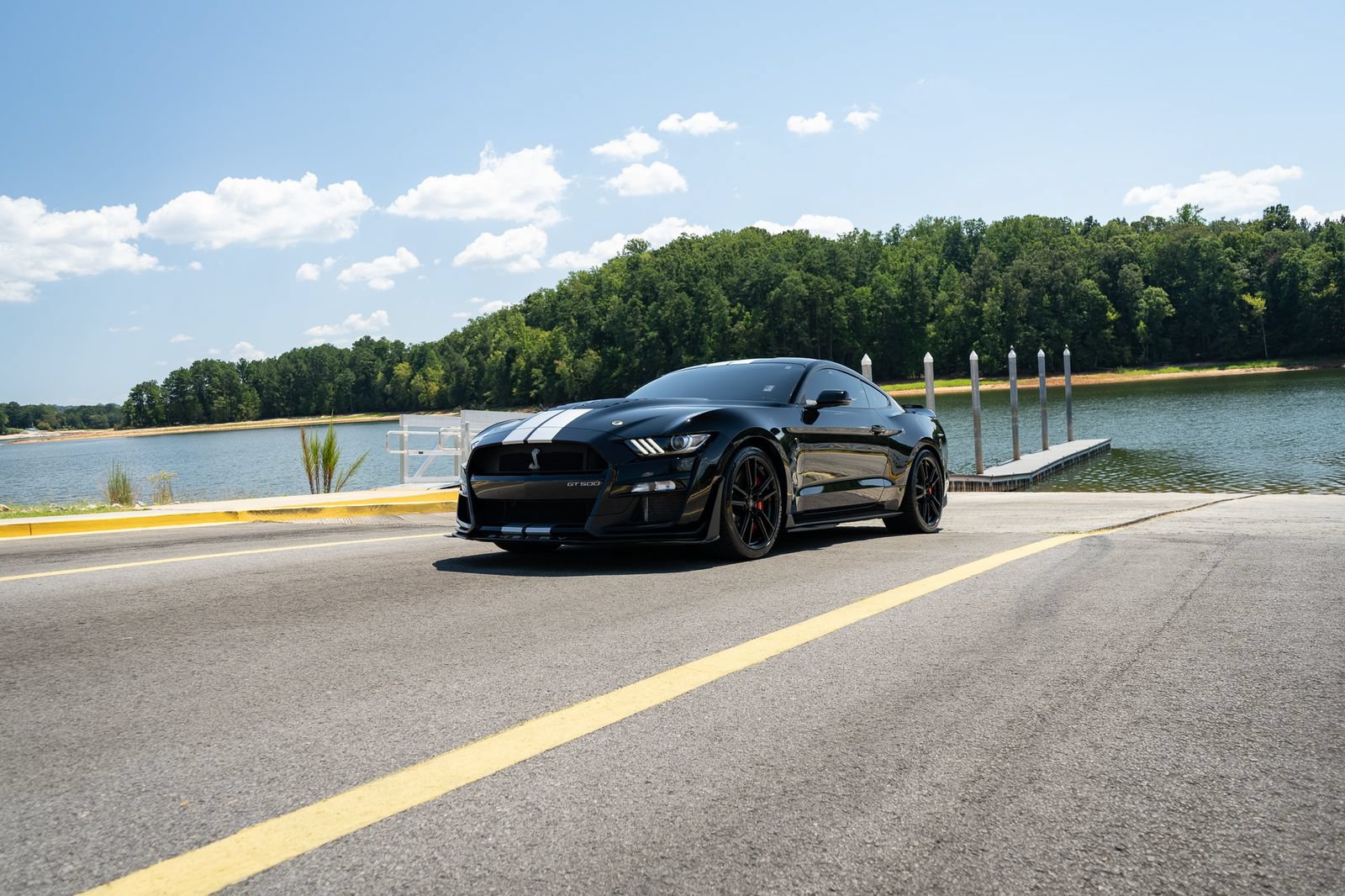 Used 2021 Ford Mustang Shelby GT500 w/ Technology Package RWD image 10