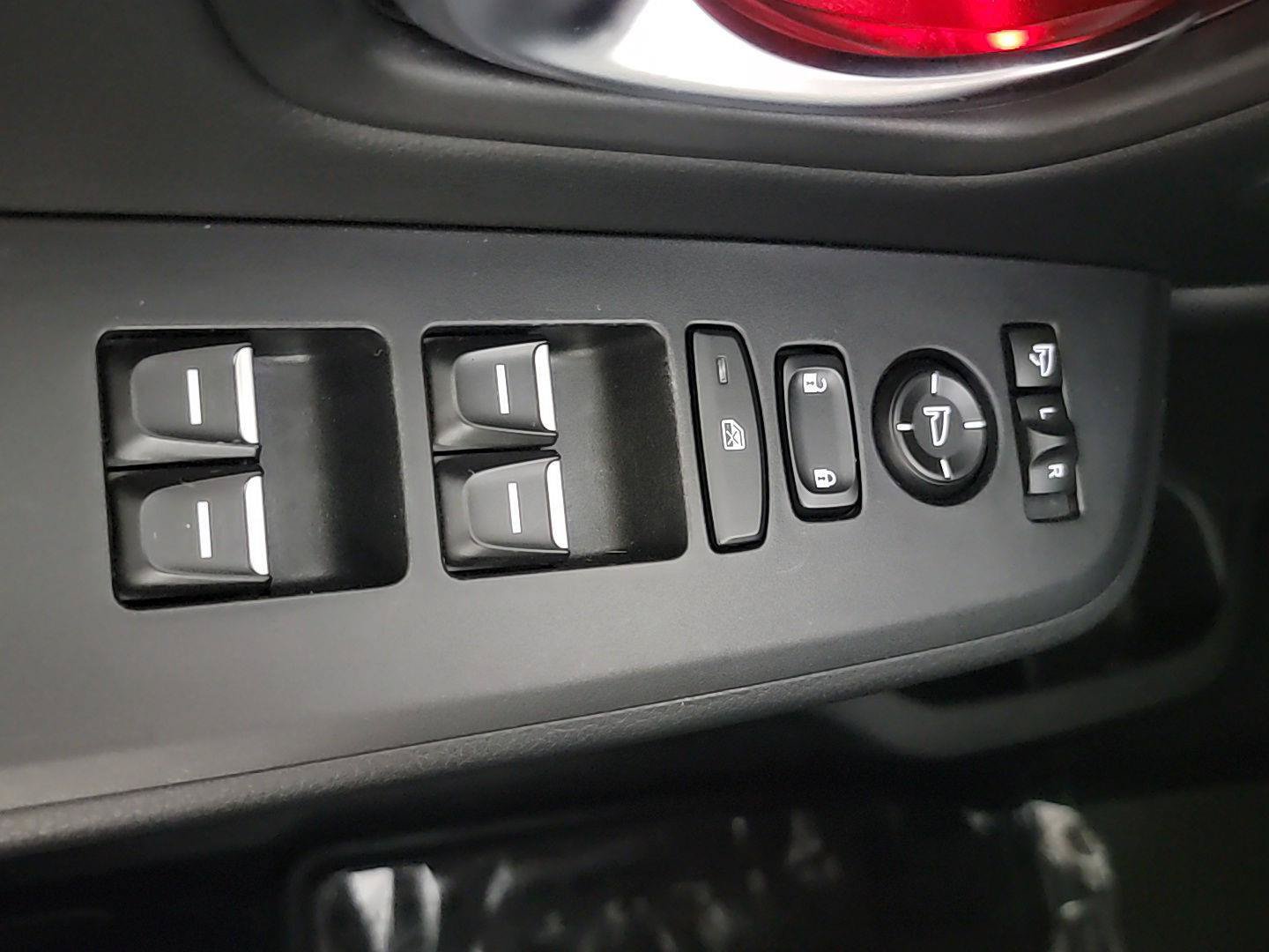 Certified 2025 Honda Pilot Black Edition image 25
