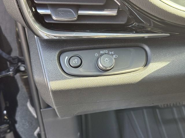 New 2026 Buick Envista Sport Touring FWD image 25