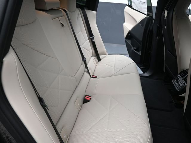 New 2025 BMW iX xDrive50 AWD/4WD image 27