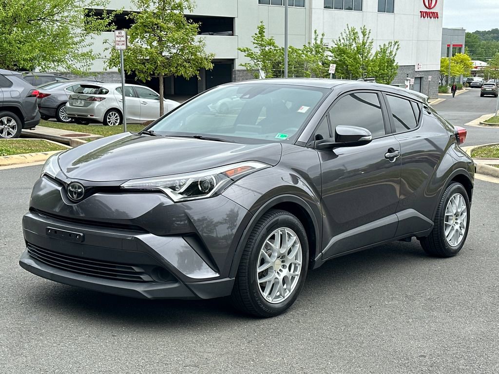Used 2019 Toyota C-HR LE FWD image 2