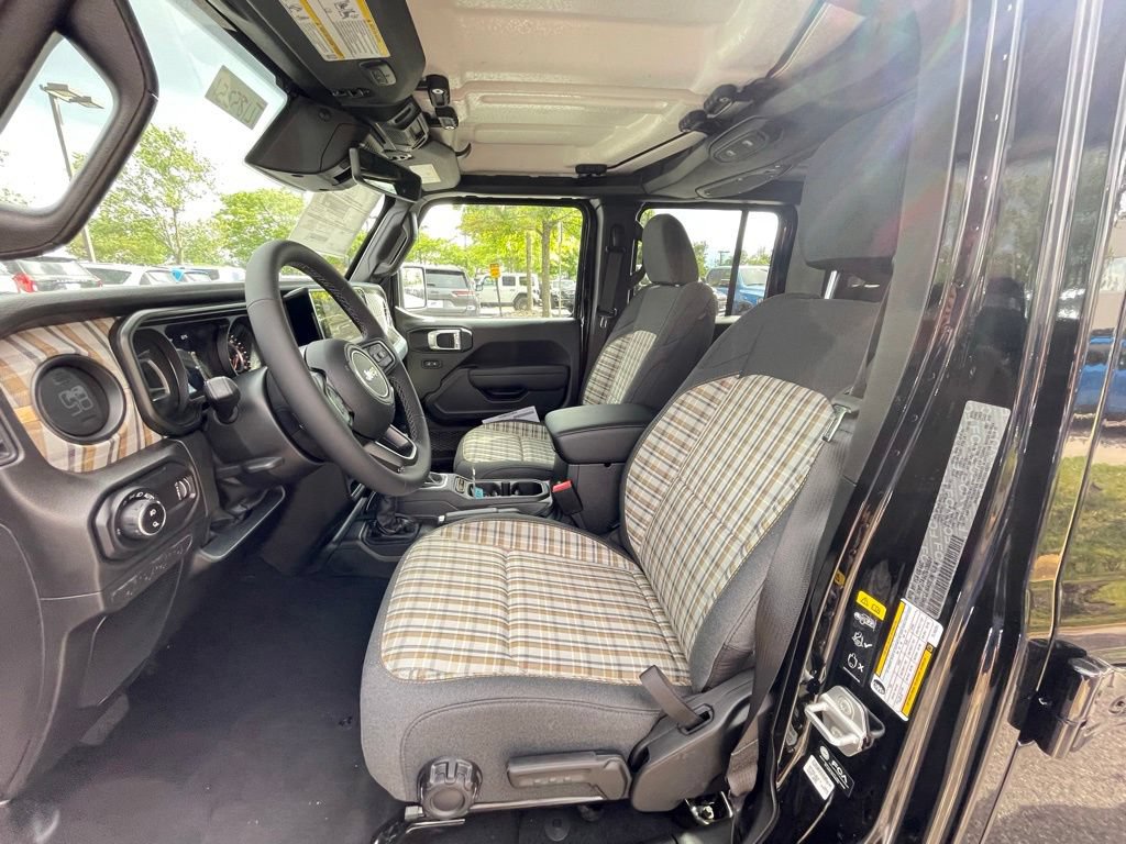 New 2026 Jeep Gladiator Sport AWD/4WD image 12