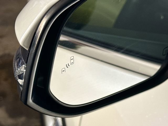 Used 2019 Toyota Highlander Limited image 25