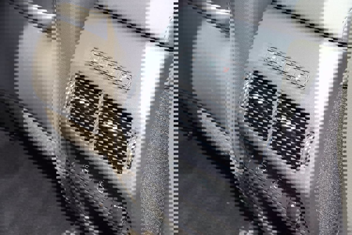 Used 2024 Land Rover Discovery Sport S image 17