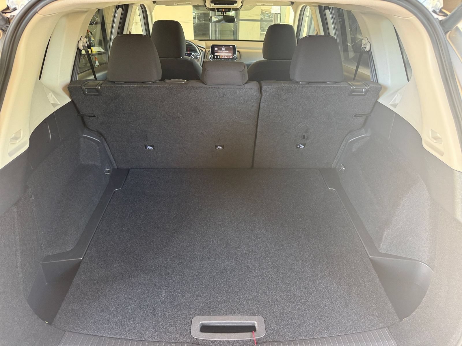 Used 2025 Nissan Rogue SV FWD image 32