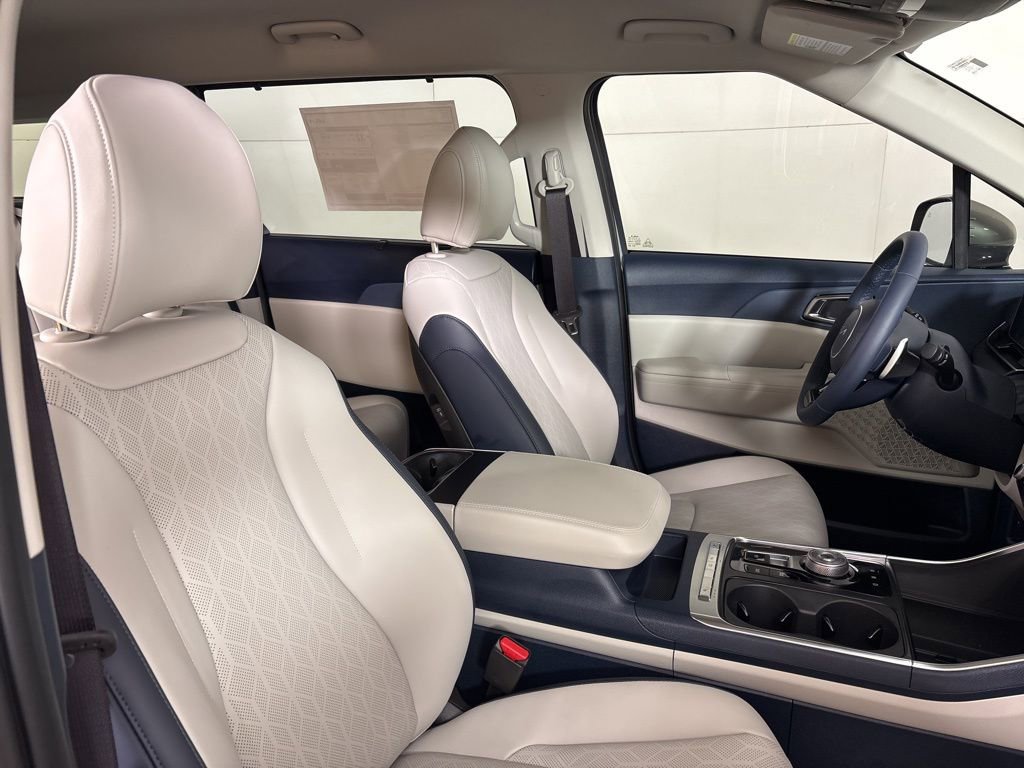 New 2026 Kia Carnival EX FWD image 17