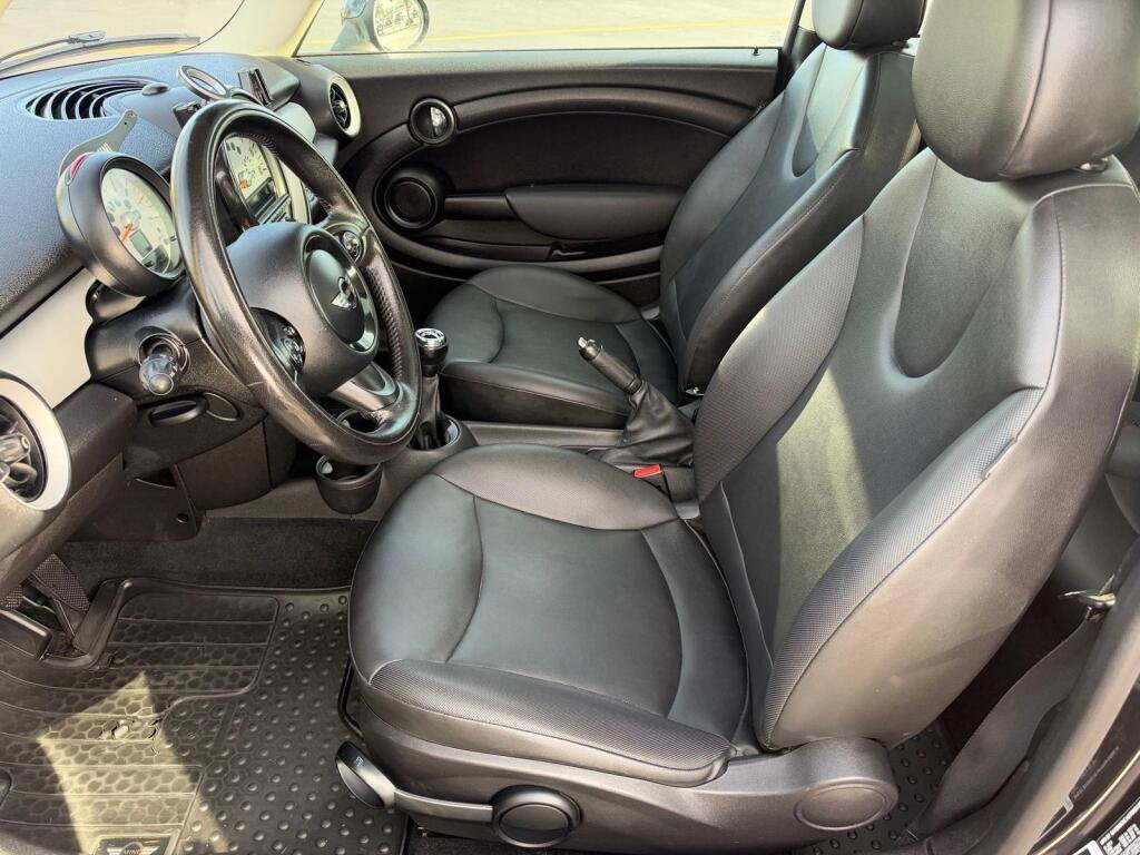 Used 2013 MINI Cooper Clubman FWD image 5