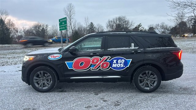 New 2025 Ford Explorer Active w/ Active Comfort Package image 3