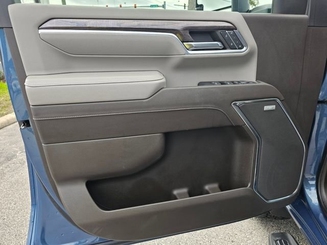 Used 2024 Chevrolet Silverado 2500 LTZ w/ LTZ Convenience Package image 17