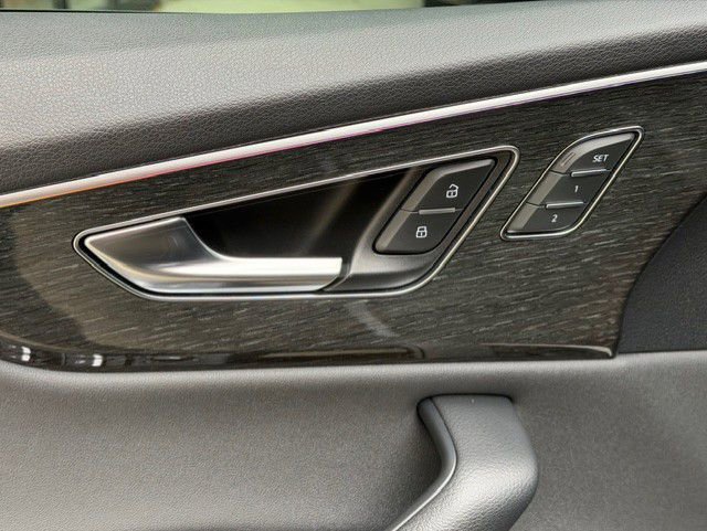 Used 2019 Audi Q8 Premium Plus image 23