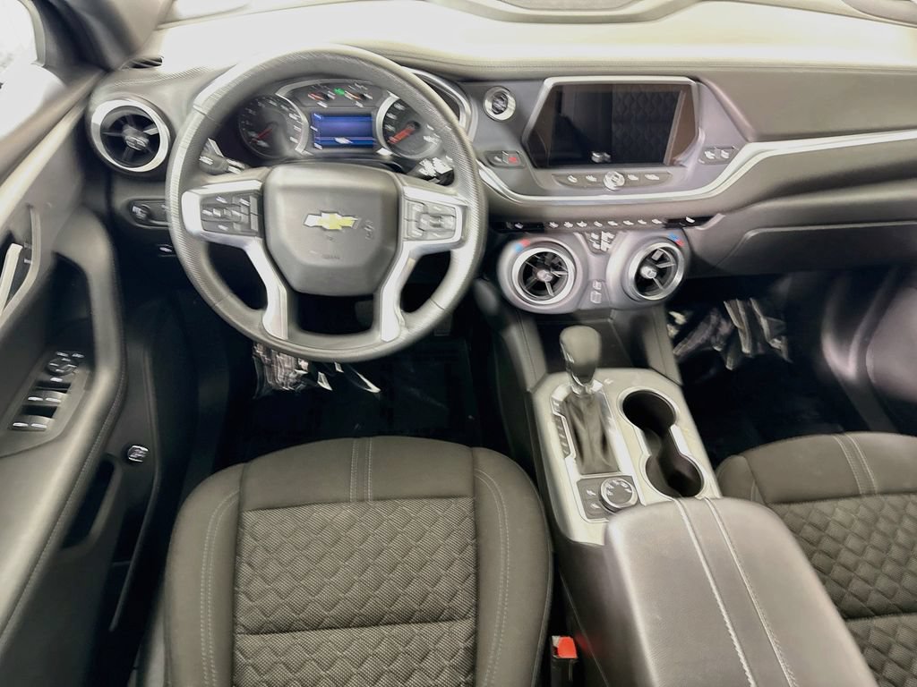Used 2021 Chevrolet Blazer LT AWD/4WD image 3