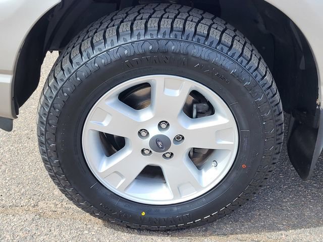 Used 2005 Ford Explorer XLT image 10