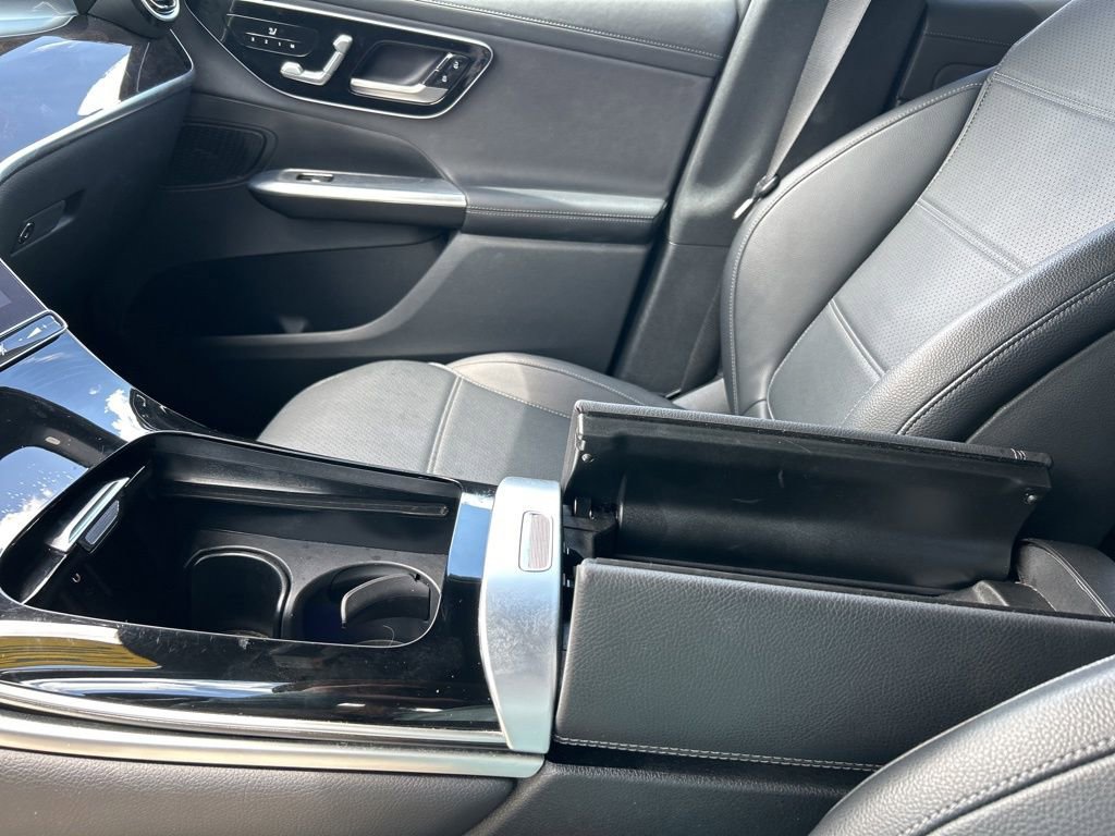 Used 2024 Mercedes-Benz GLC 300 4MATIC image 30