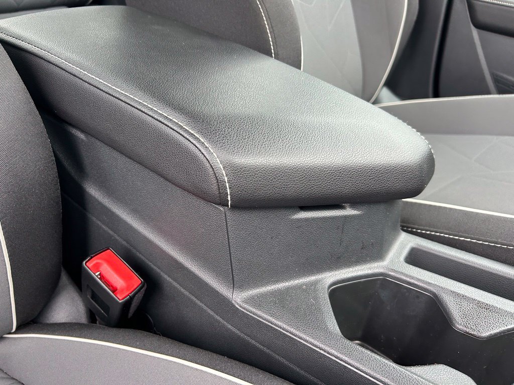 Used 2026 Volkswagen Jetta Sport FWD image 38