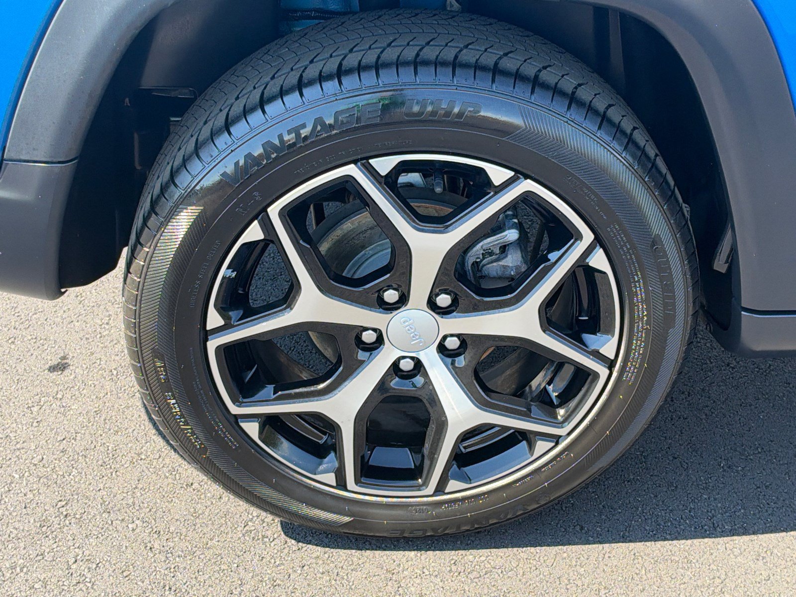 Used 2024 Jeep Compass Limited AWD/4WD image 17