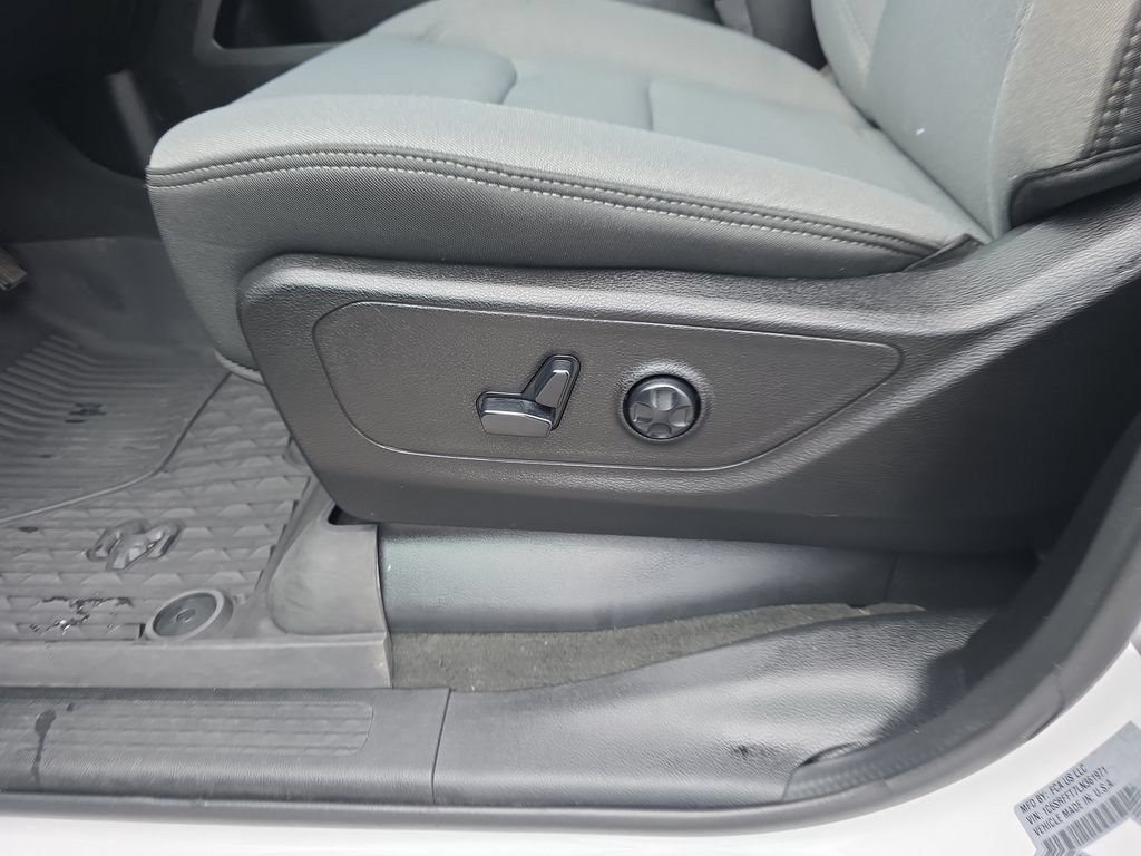 Used 2020 RAM 1500 Big Horn AWD/4WD image 12