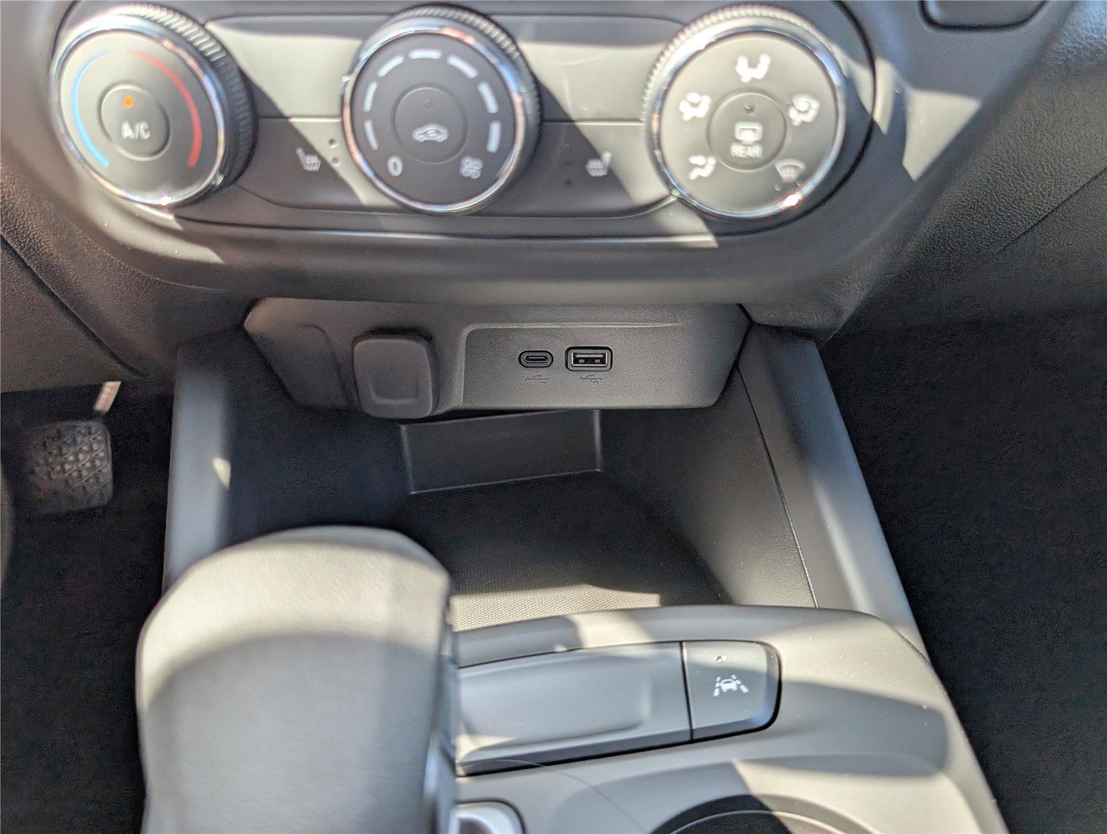 New 2026 Chevrolet Trax RS w/ Sunroof Package FWD image 20
