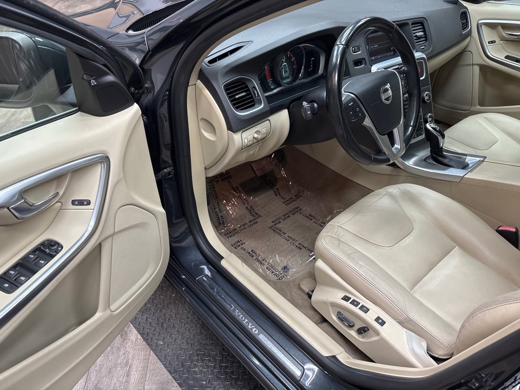 Used 2015 Volvo S60 T5 Premier Plus FWD image 2