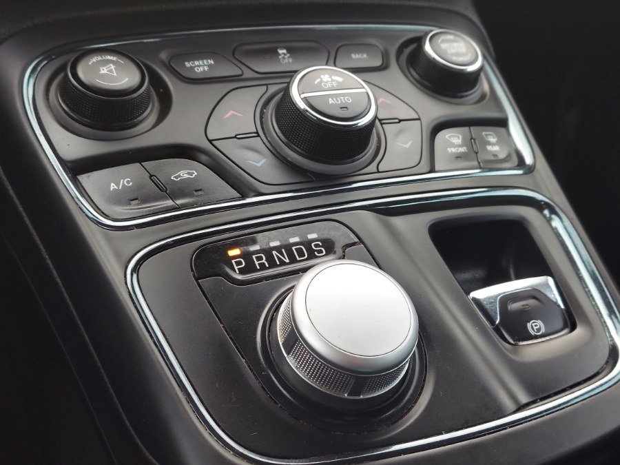 Used 2015 Chrysler 200 S w/ Navigation & Sound Group I AWD/4WD image 16