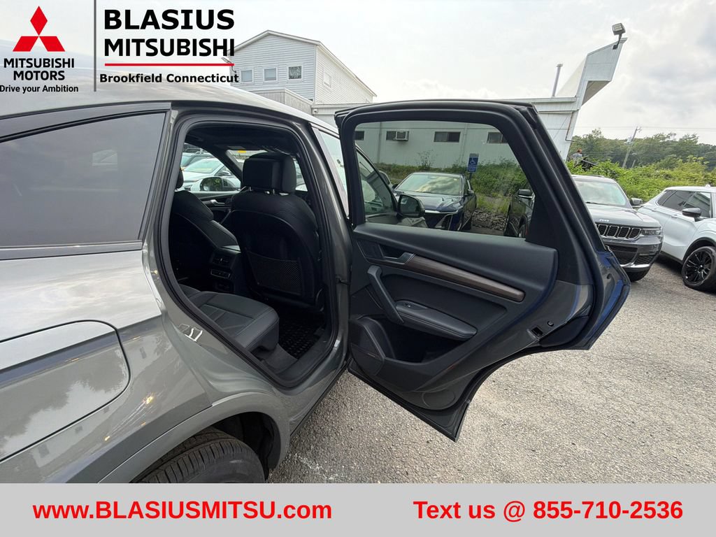 Used 2023 Audi Q5 2.0T Premium Plus w/ Premium Plus Package AWD/4WD image 37