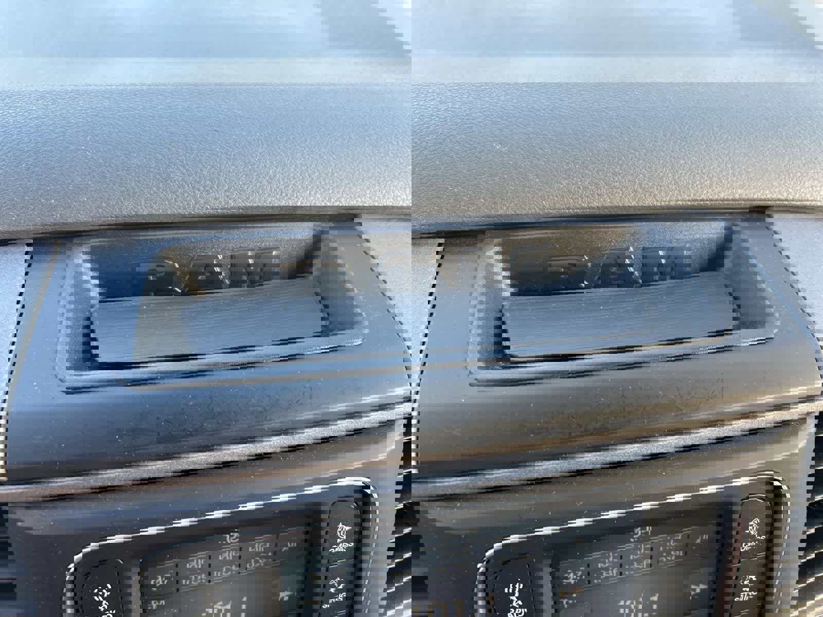 Used 2018 RAM 1500 Express image 32