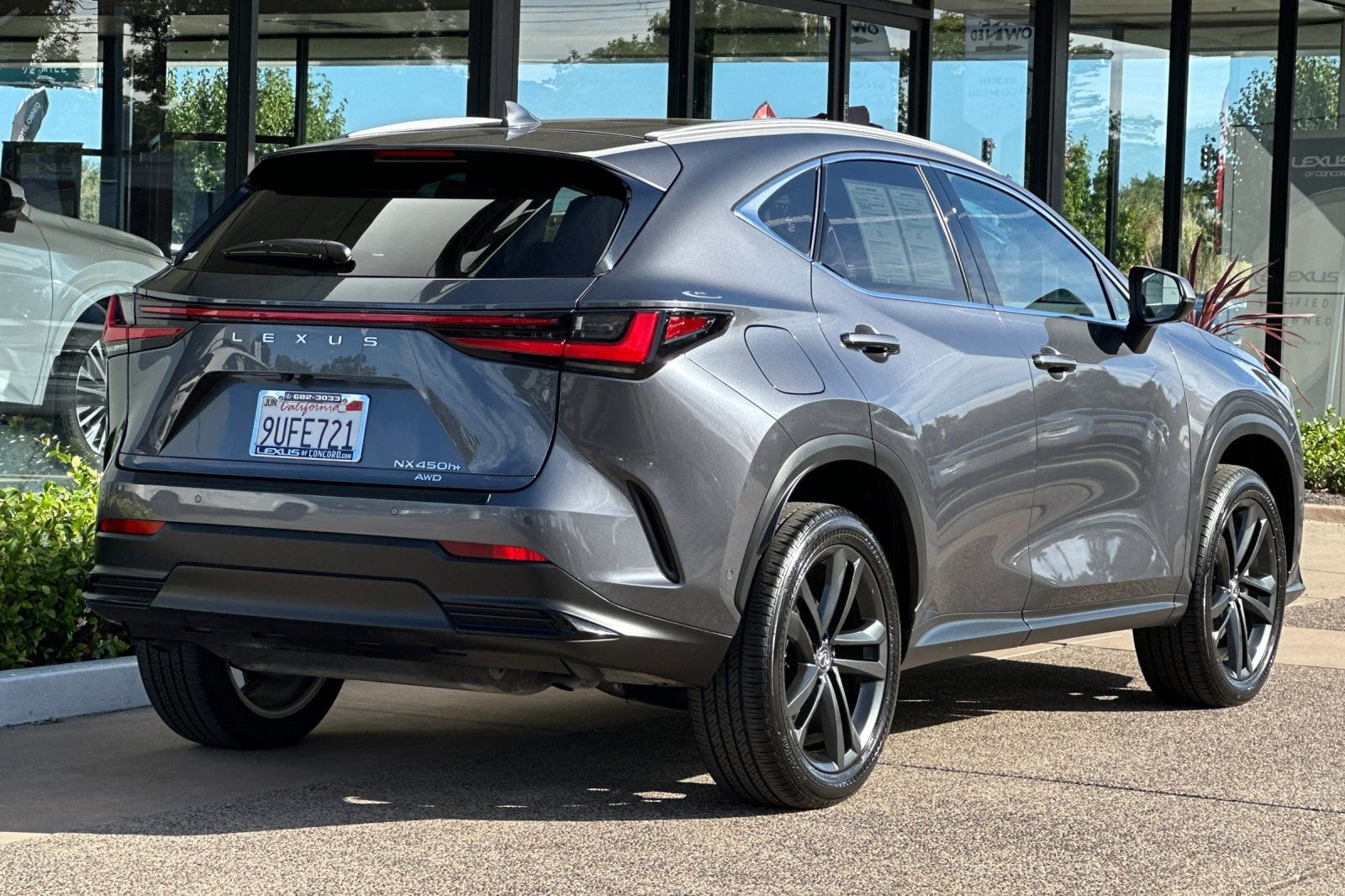 Used 2025 Lexus NX 450h+ AWD w/ Accessory Package (Z2) image 4