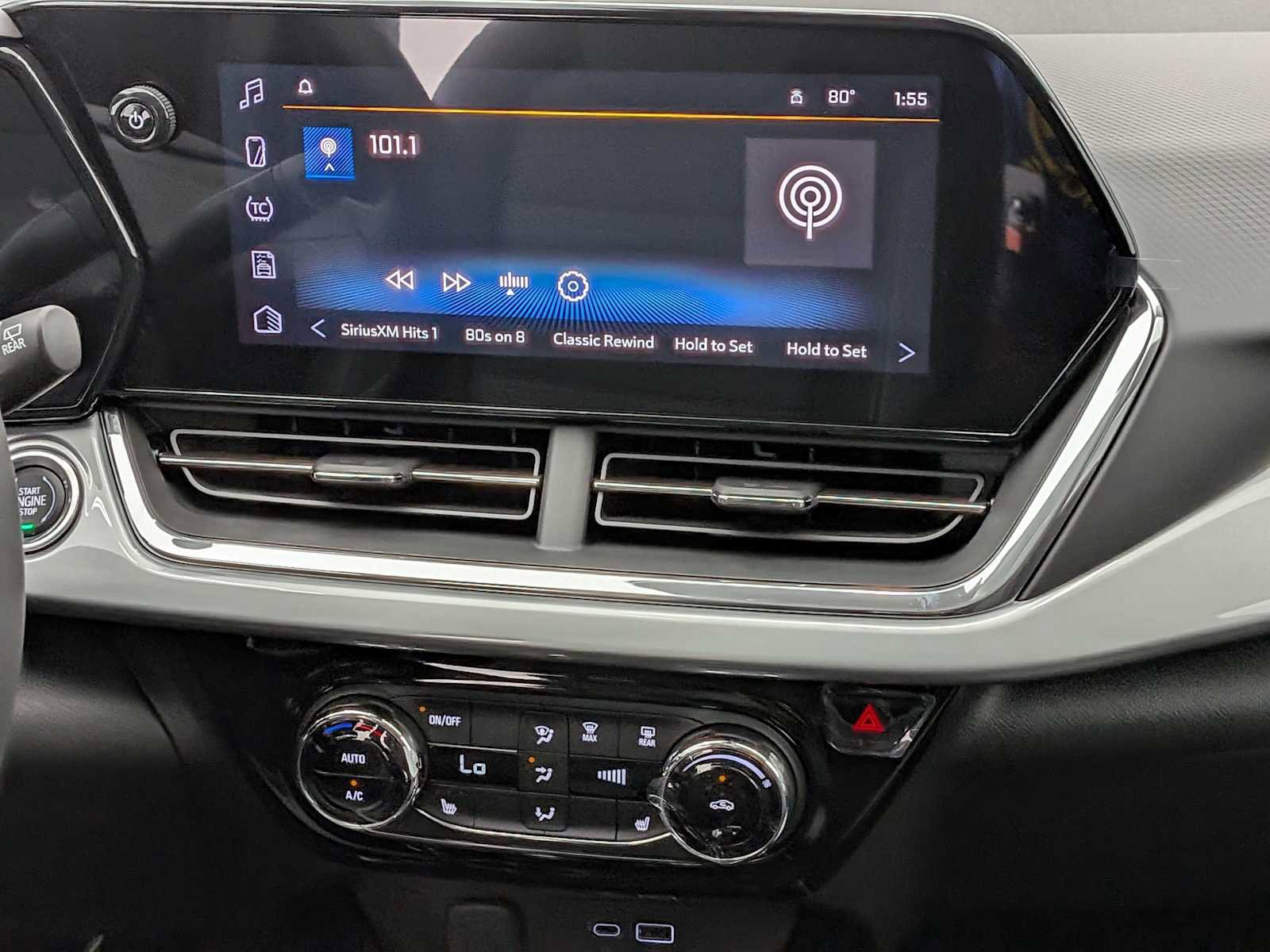 New 2026 Chevrolet Trax LT w/ Driver Confidence Package FWD image 30