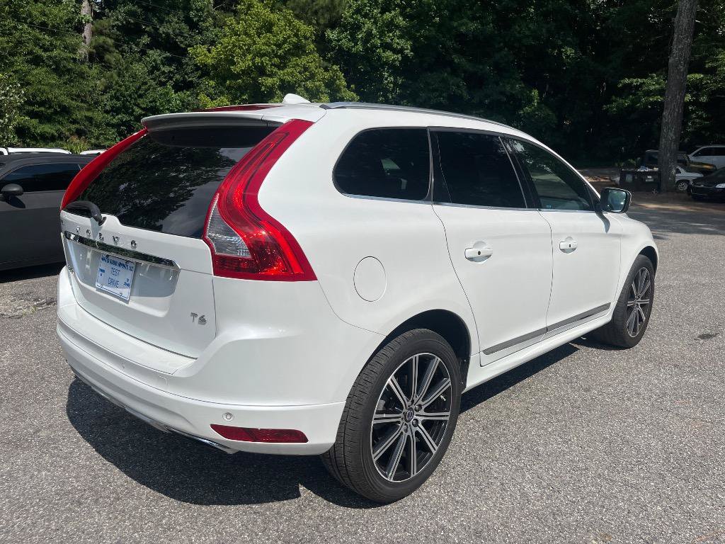 Used 2015 Volvo XC60 T6 Platinum FWD image 11