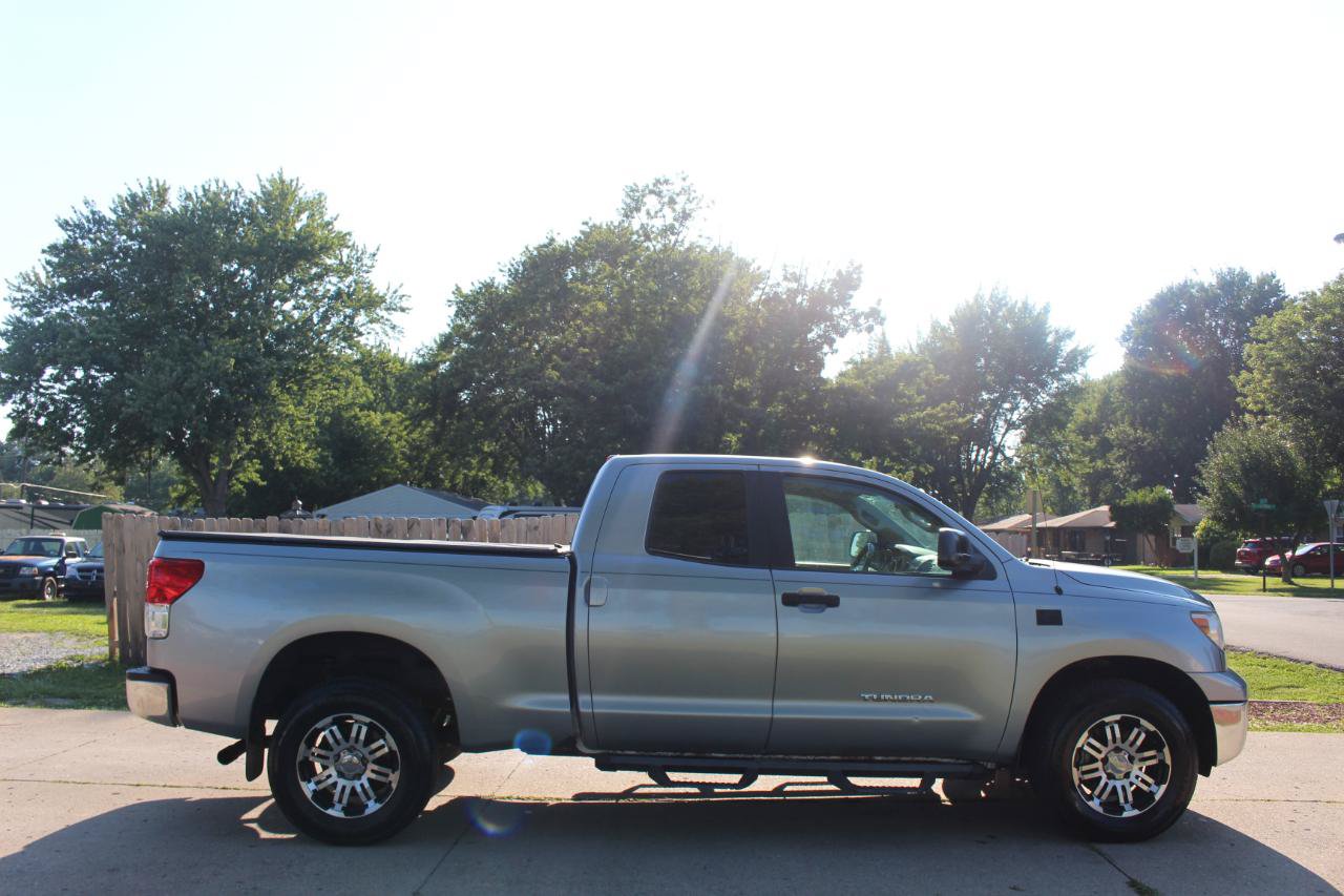 Used 2010 Toyota Tundra 4x4 Double Cab image 11