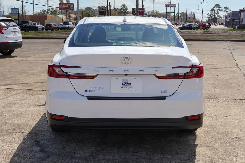 Used 2025 Toyota Camry LE w/ Convenience Package image 18