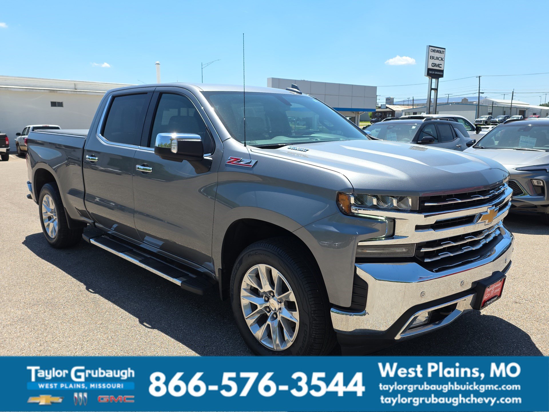 Used 2021 Chevrolet Silverado 1500 LTZ w/ Z71 Off-Road Package AWD/4WD image 2