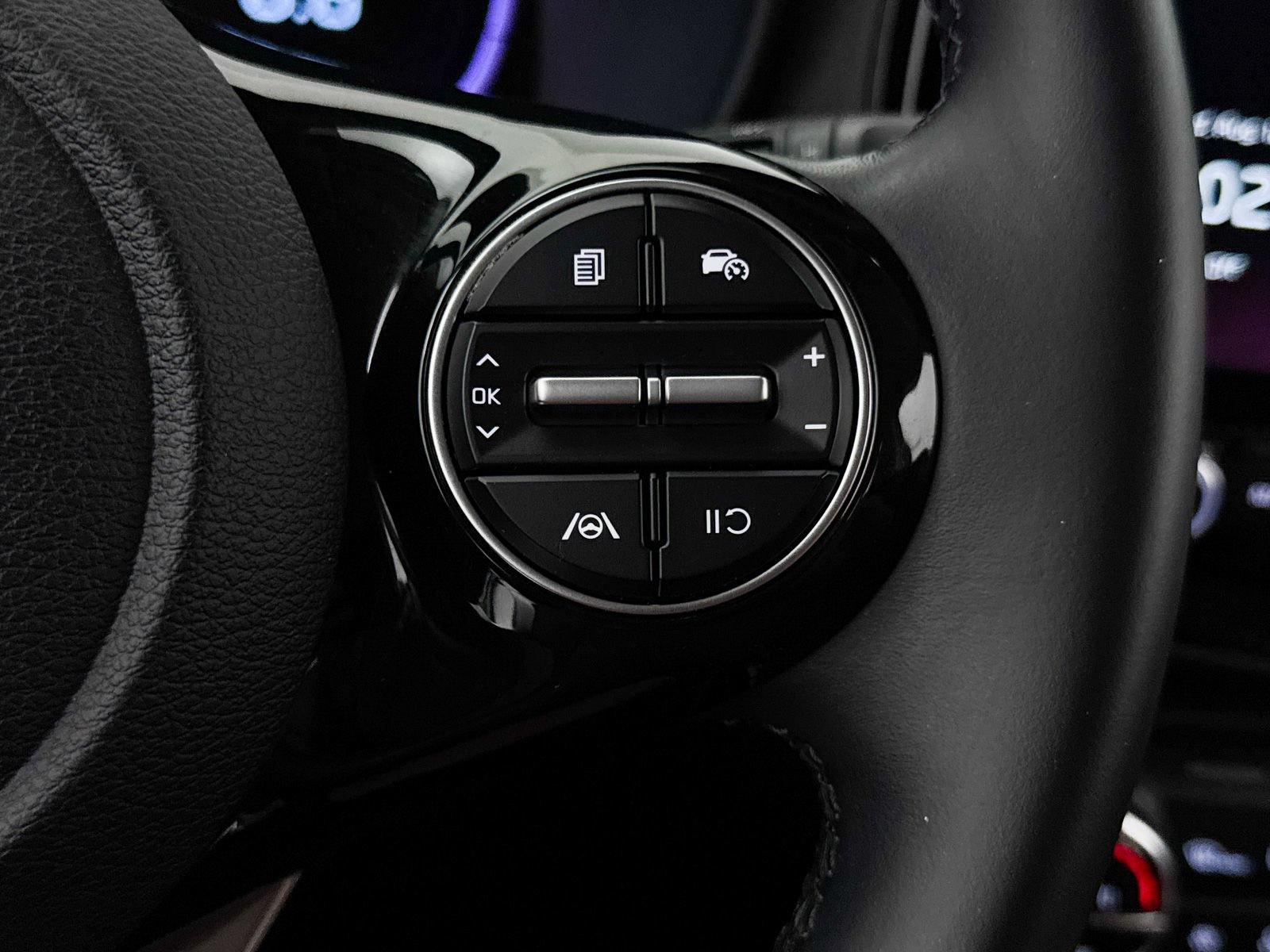 Certified 2025 Kia Soul EX FWD image 36