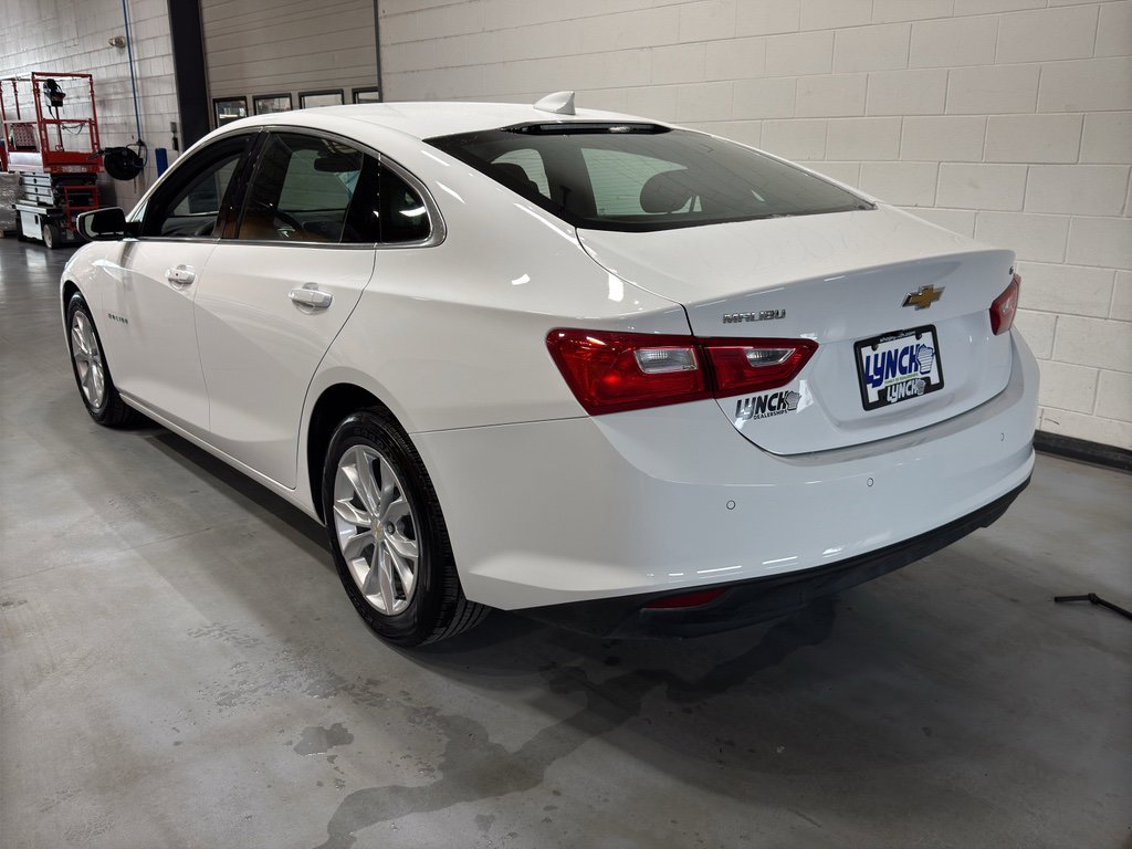 Used 2025 Chevrolet Malibu LT image 3