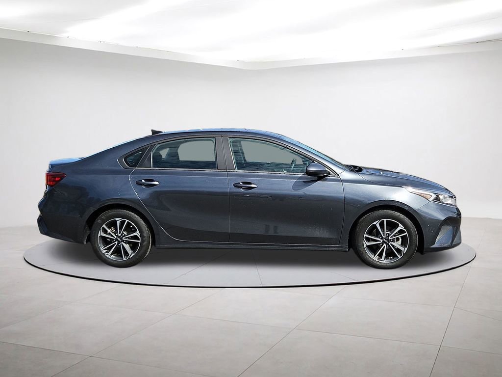 Used 2024 Kia Forte LXS image 8