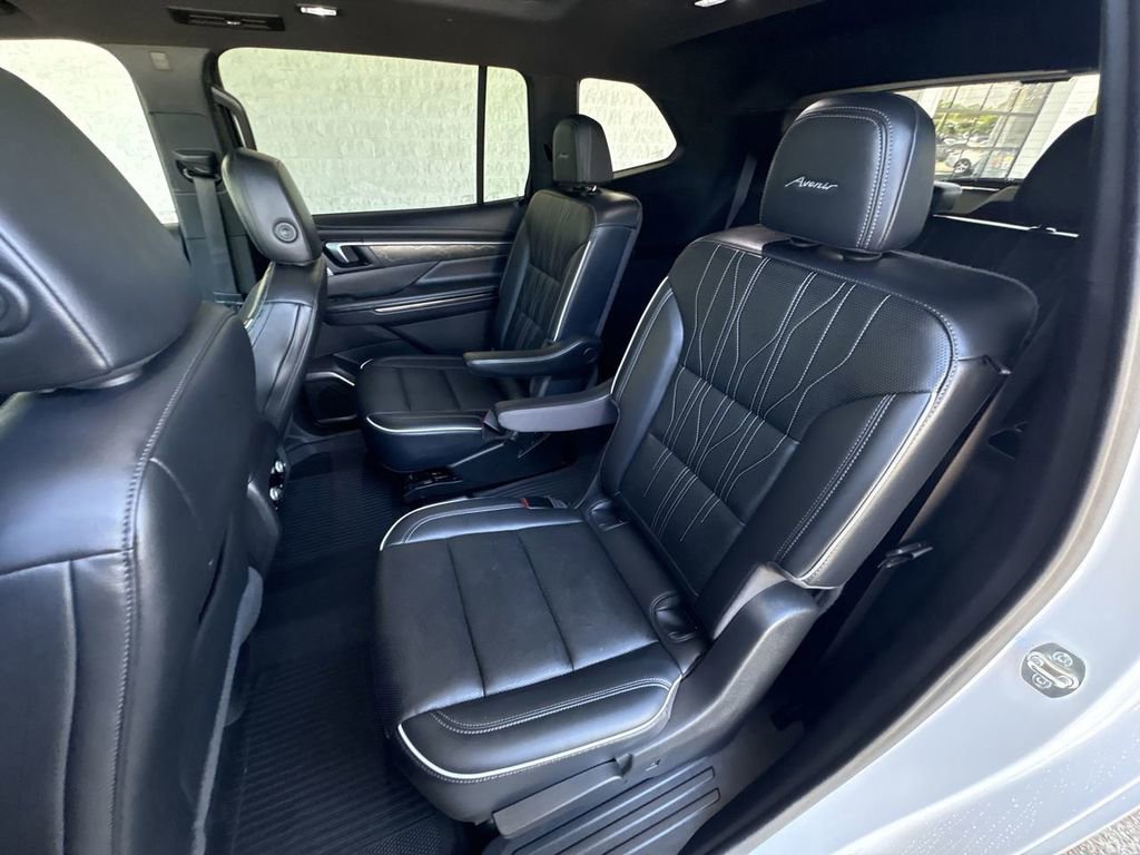 Certified 2025 Buick Enclave Avenir AWD/4WD image 26