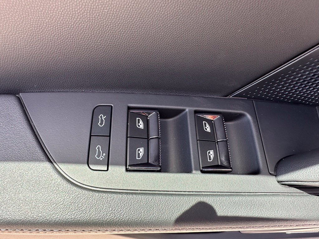 New 2026 Porsche Cayenne S AWD/4WD image 19