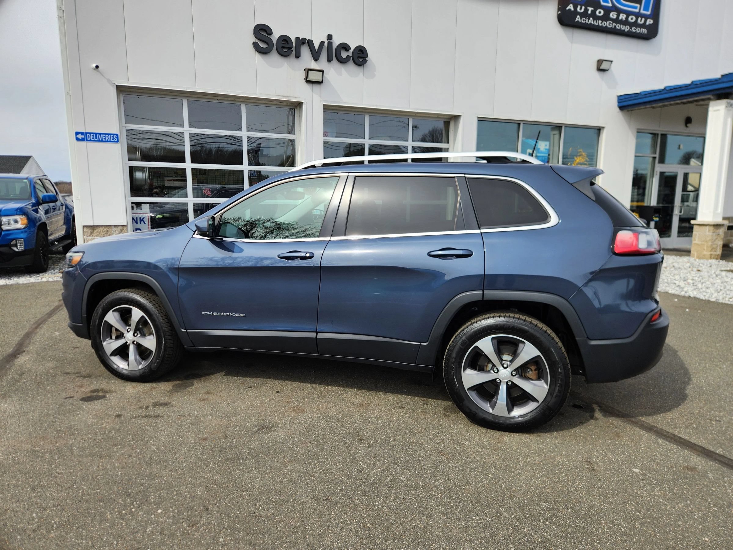 Used 2019 Jeep Cherokee Limited AWD/4WD image 12