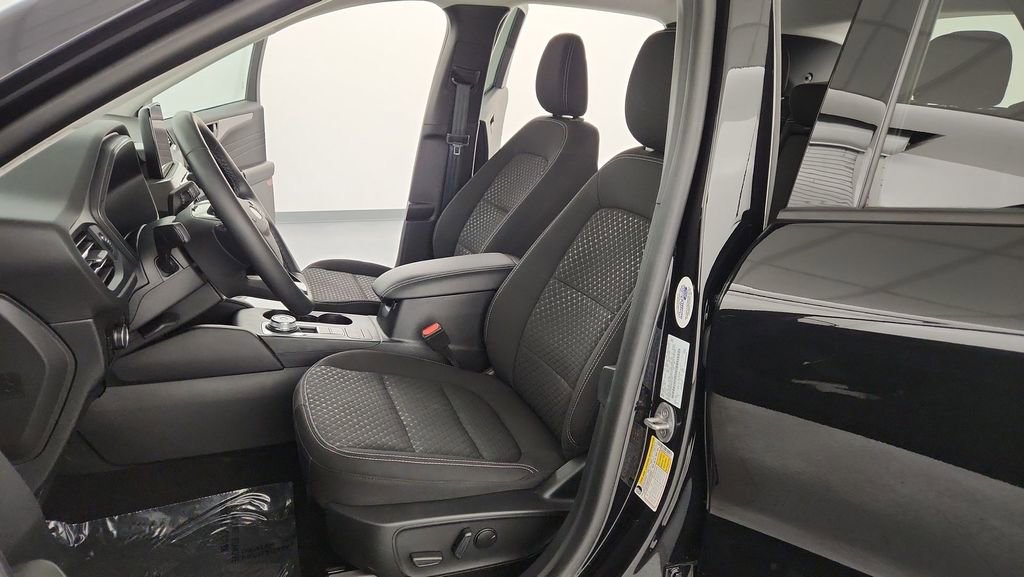Used 2023 Ford Escape Active image 14