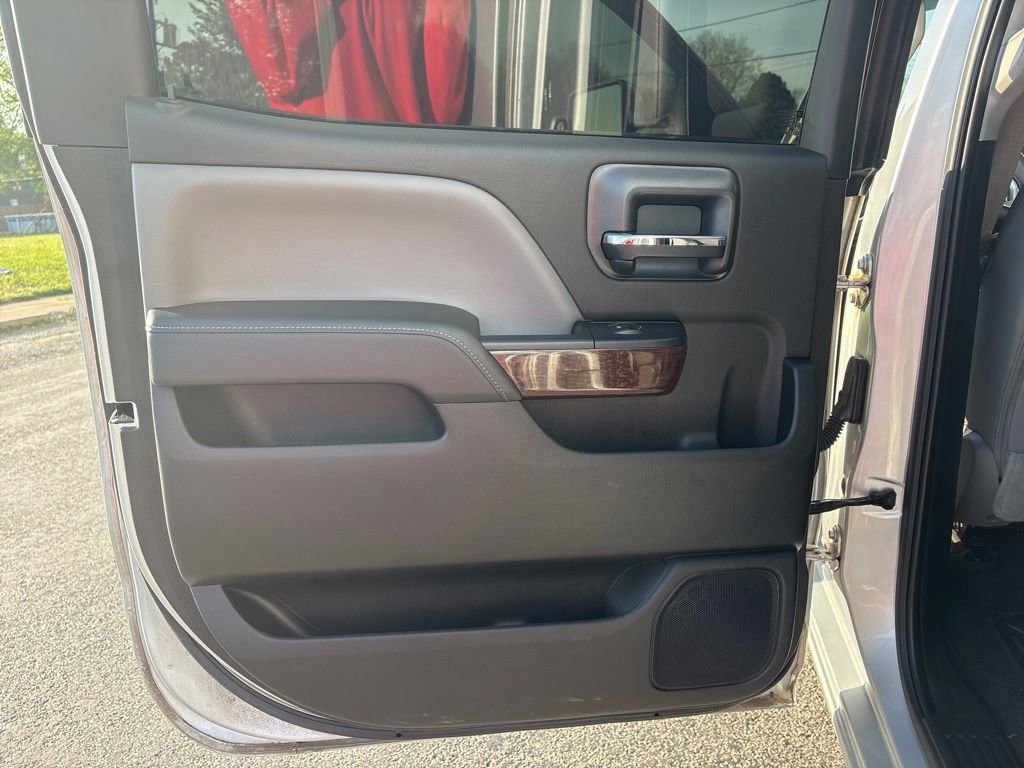 Used 2016 GMC Sierra 2500 SLT w/ Duramax Plus Package image 18