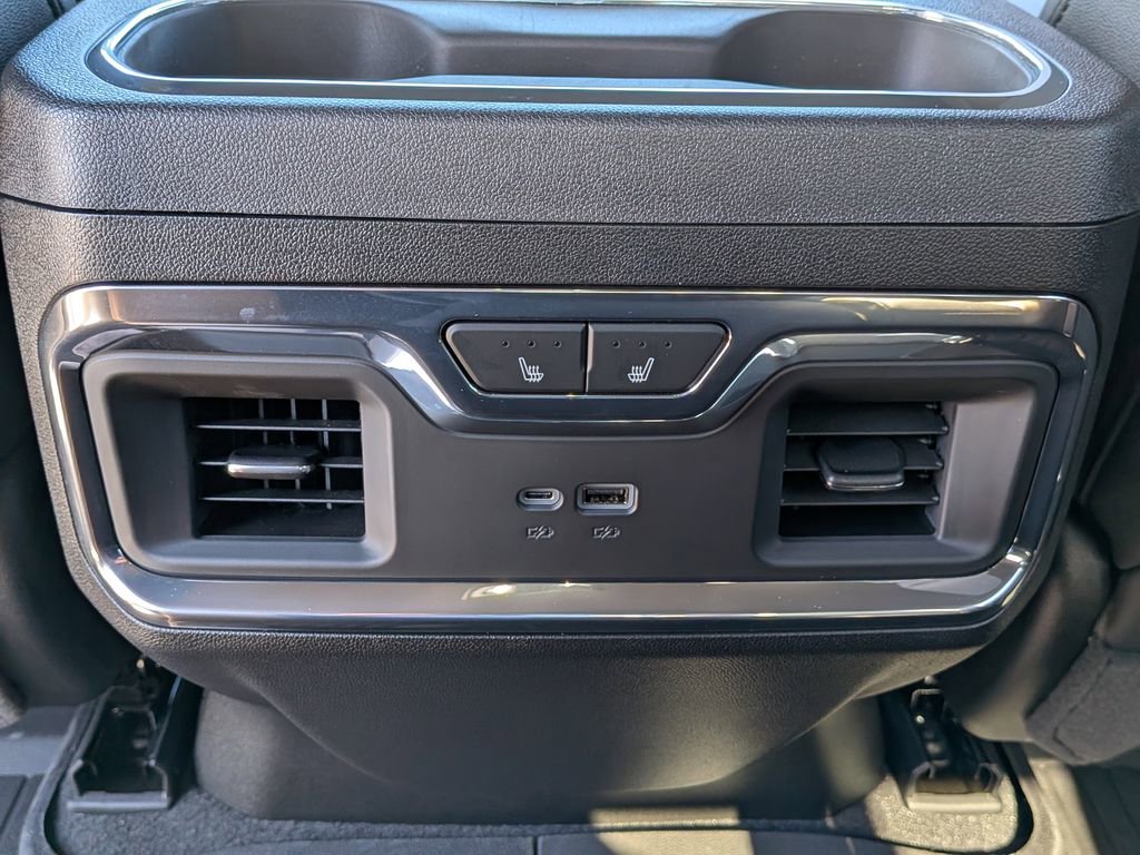 Used 2025 Chevrolet Silverado 1500 High Country w/ Technology Package image 15