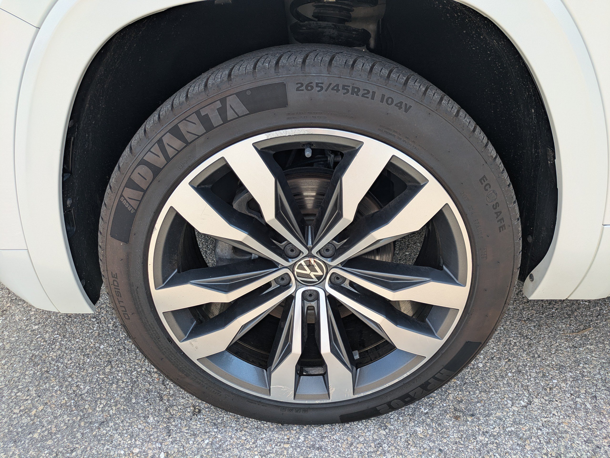 Used 2023 Volkswagen Atlas SEL AWD/4WD image 10