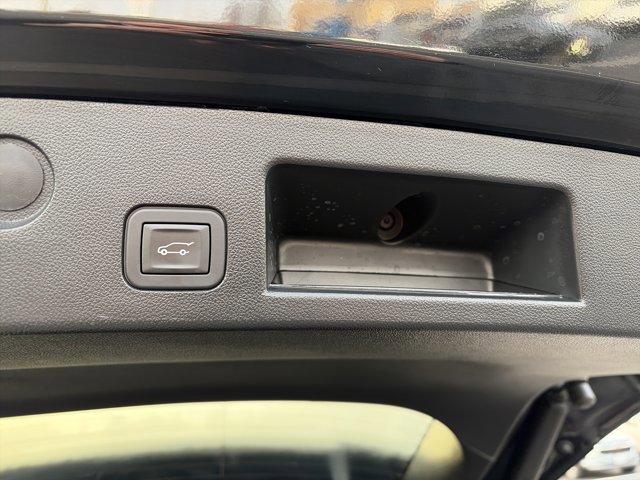 Used 2026 Chevrolet Equinox ACTIV w/ LPO, Floor Liner Package image 6