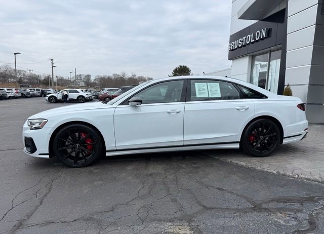 Used 2023 Audi S8 w/ S8 Executive Package image 8