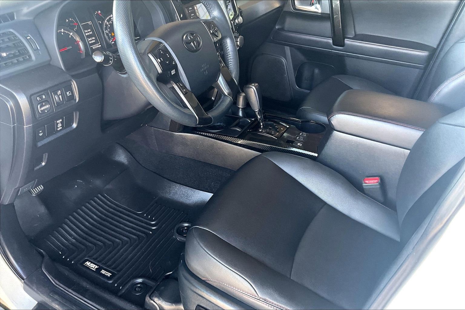 Used 2021 Toyota 4Runner Venture AWD/4WD image 14