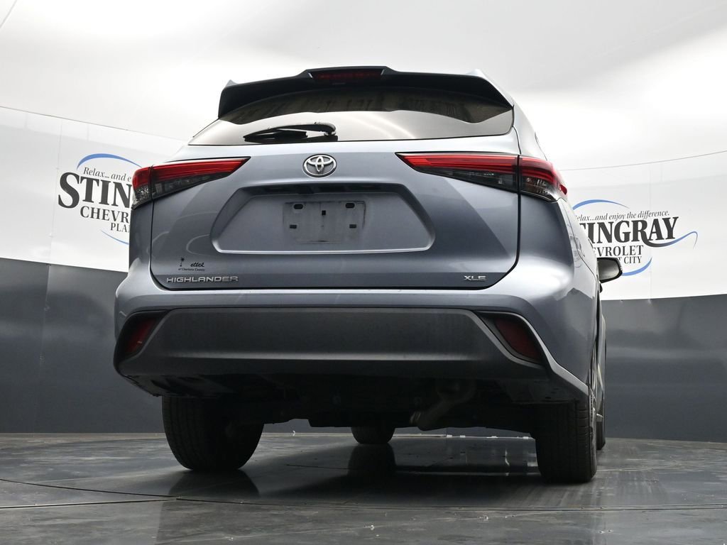 Used 2021 Toyota Highlander XLE image 22